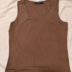 Brown Fitted Sleeveless Tank Top